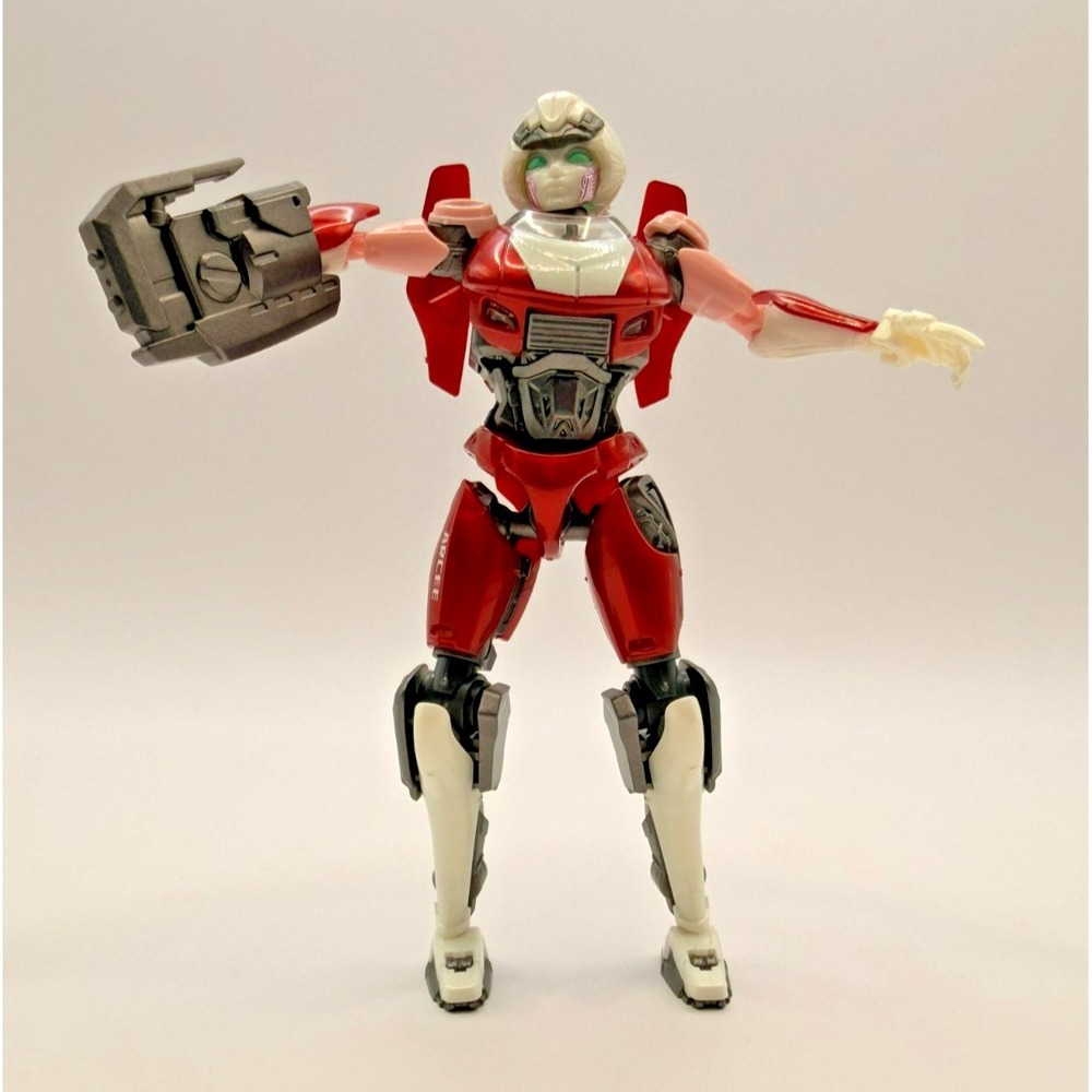 Transformers Prime RID Arcee Deluxe Class Figure Hasbro 2011 Red Motorcycle Auto